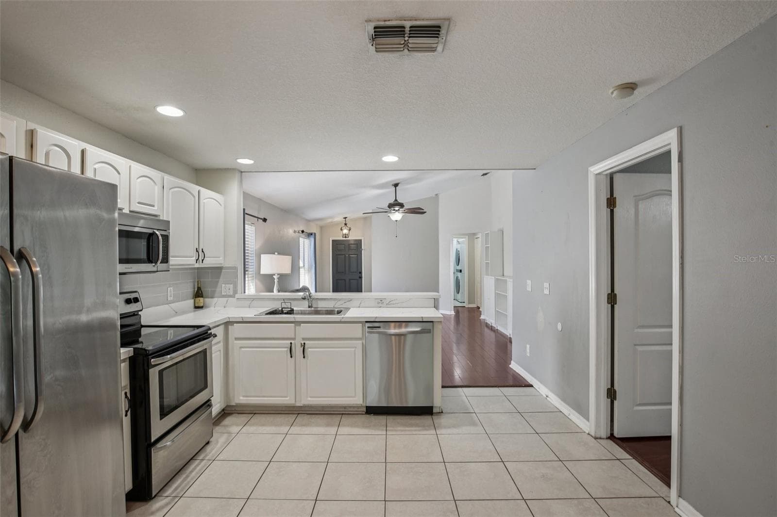 Single Family Residence at 7842 CITRUS BLOSSOM DR, LAND O LAKES, photo 9 of 76