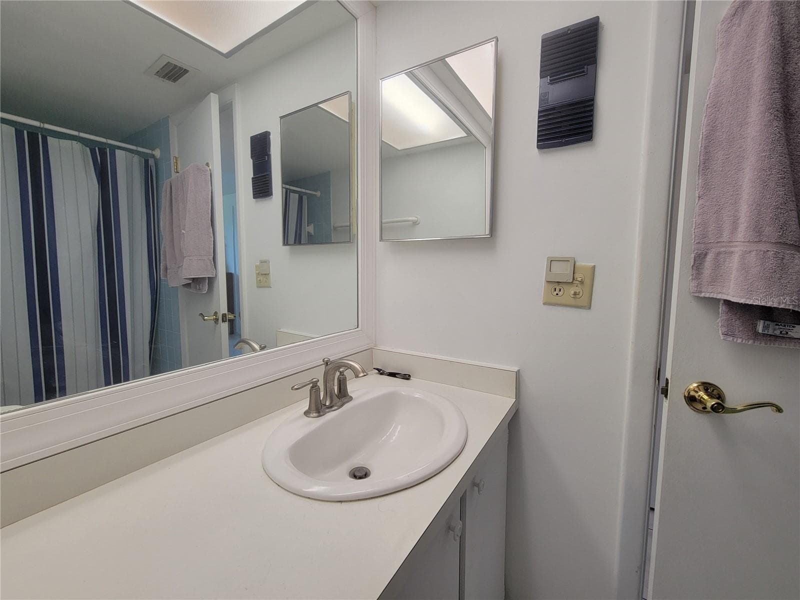 Condominium at 4915 BAY ST NE #122, ST PETERSBURG, photo 22 of 41