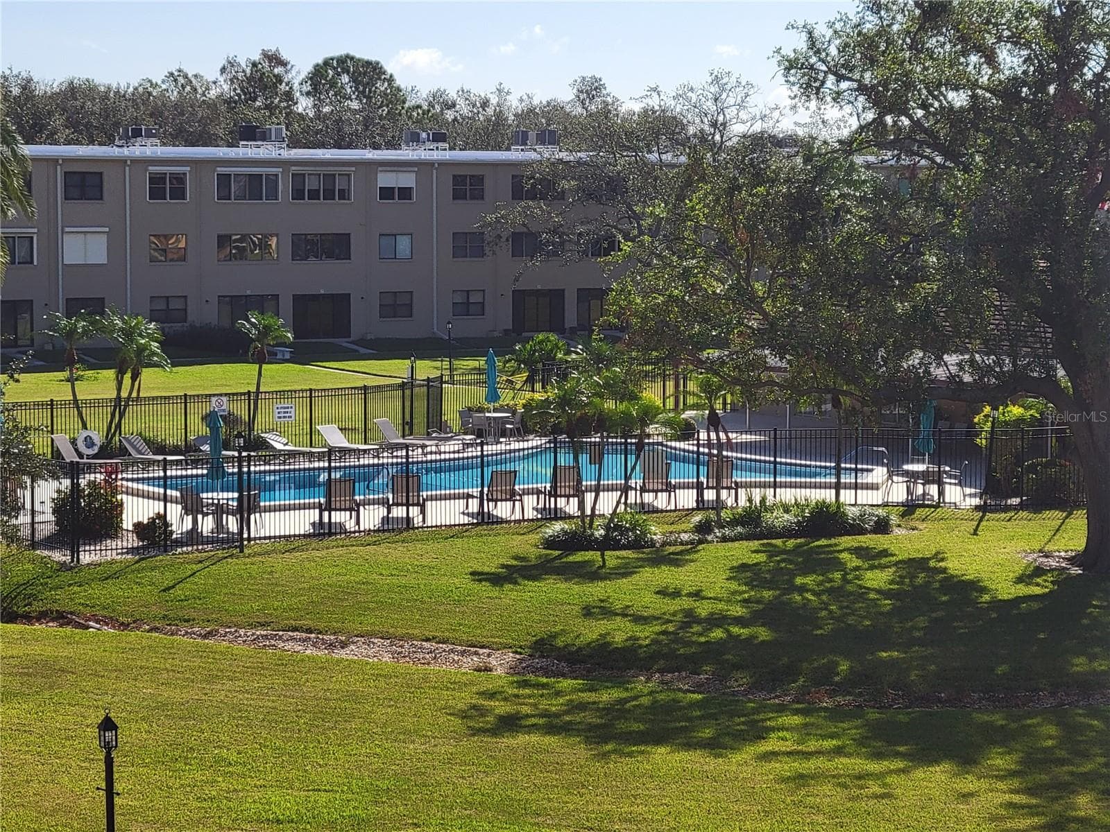 Condominium at 4915 BAY ST NE #122, ST PETERSBURG, photo 35 of 41