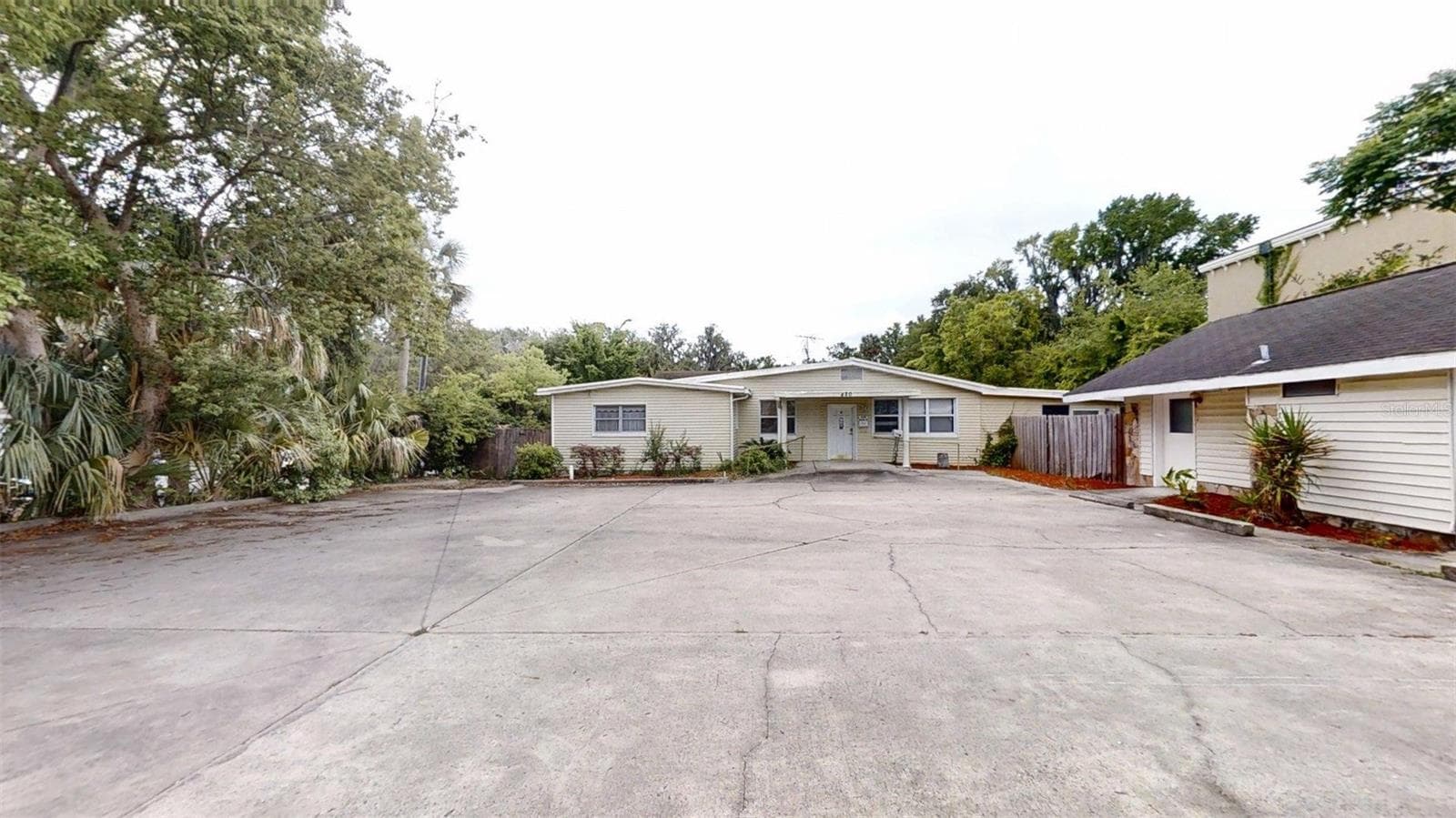 420 SE 17TH ST
