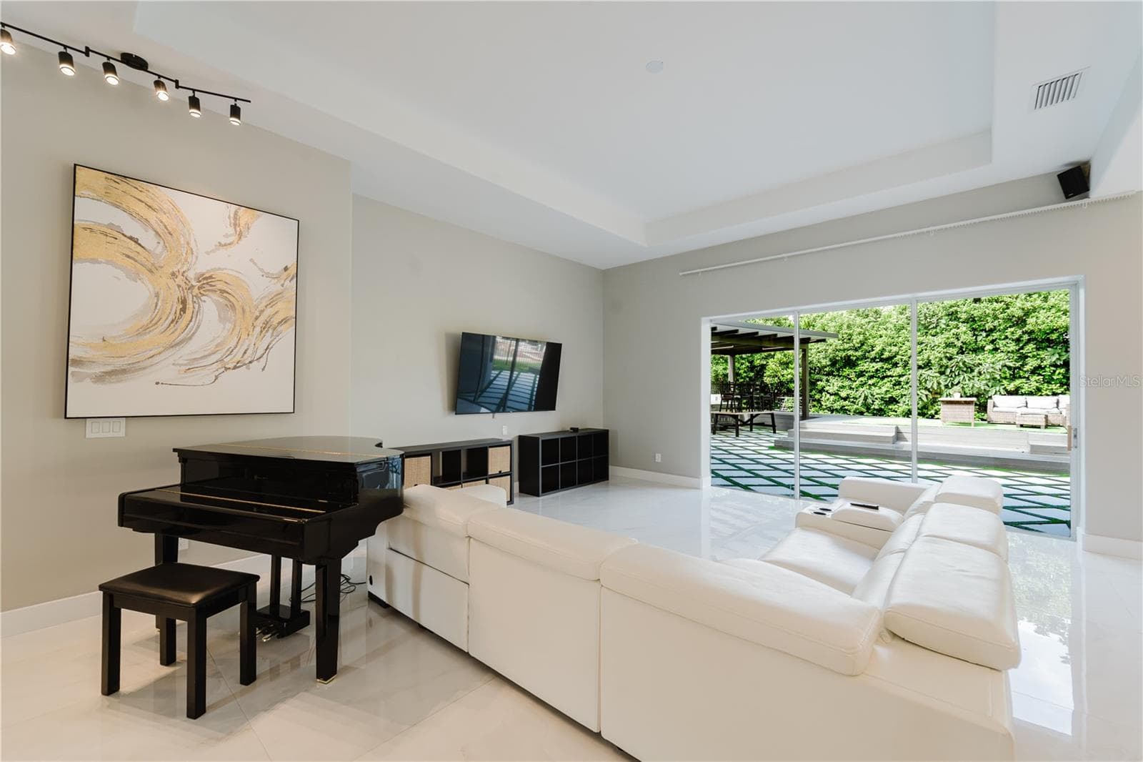 Single Family Residence at 1361 WHITNEY ISLES DR, WINDERMERE, photo 5 of 49