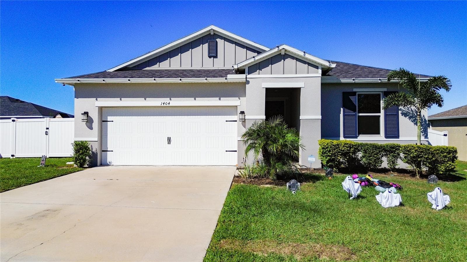 1404 GERANIUM DR