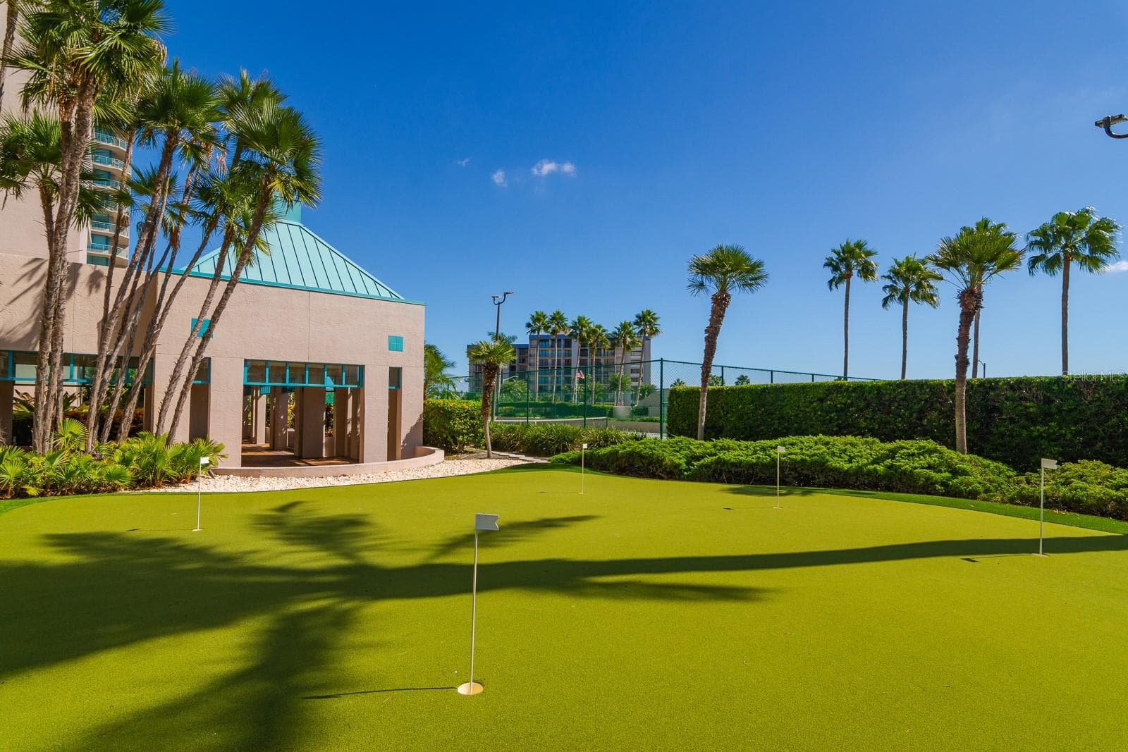 Putting Green - 1560 GULF BLVD #1507, CLEARWATER BEACH