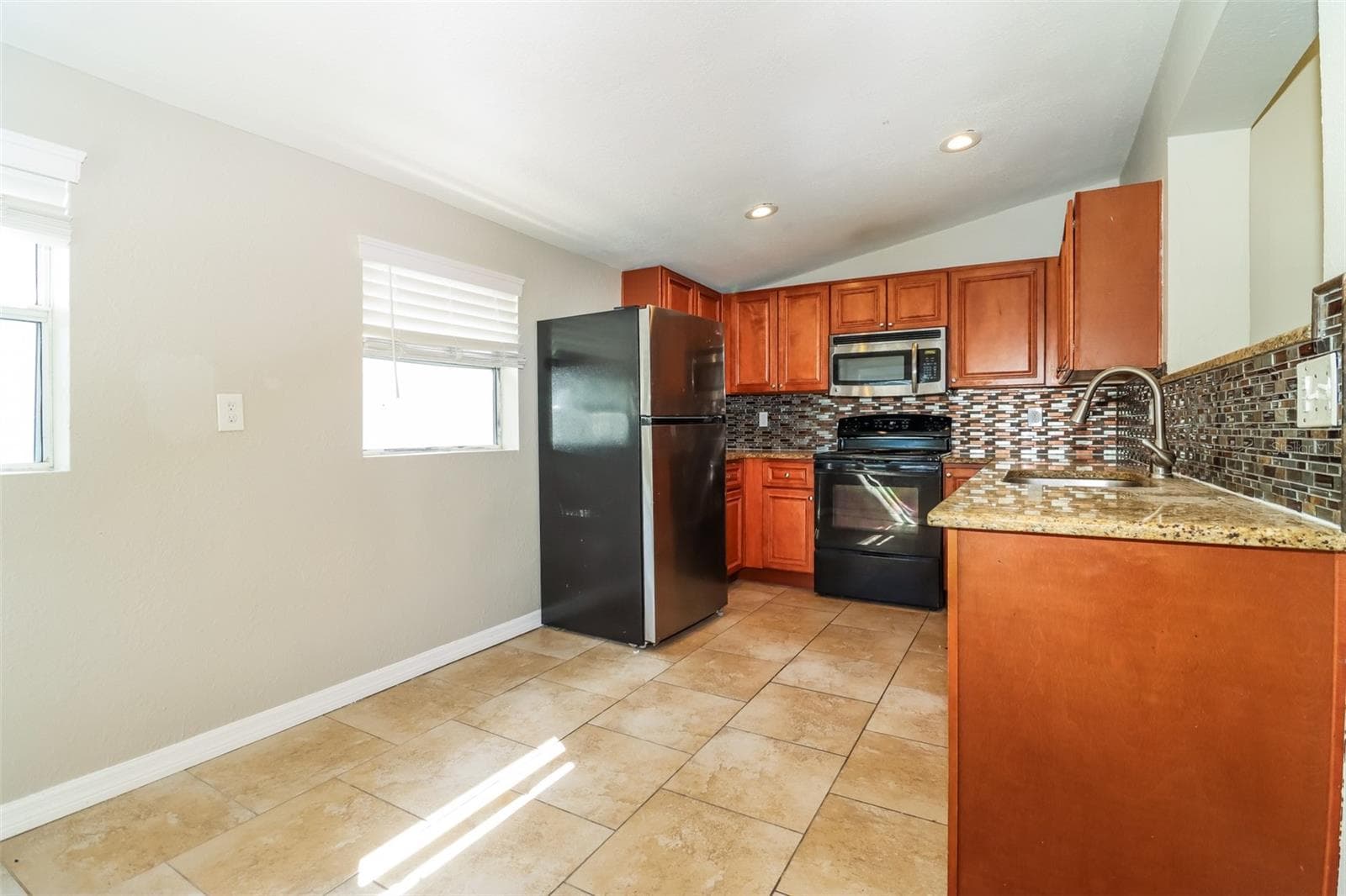 Single Family Residence at 2626 15TH AVE N, ST PETERSBURG, photo 11 of 20