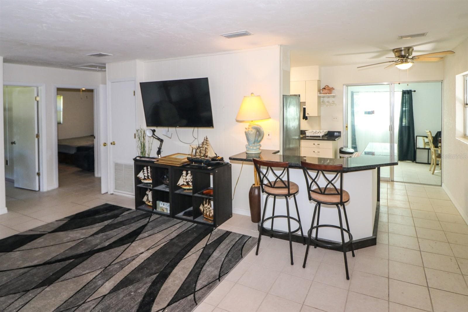 Breakfast Bar - 3580 SWANEE RD, PORT CHARLOTTE