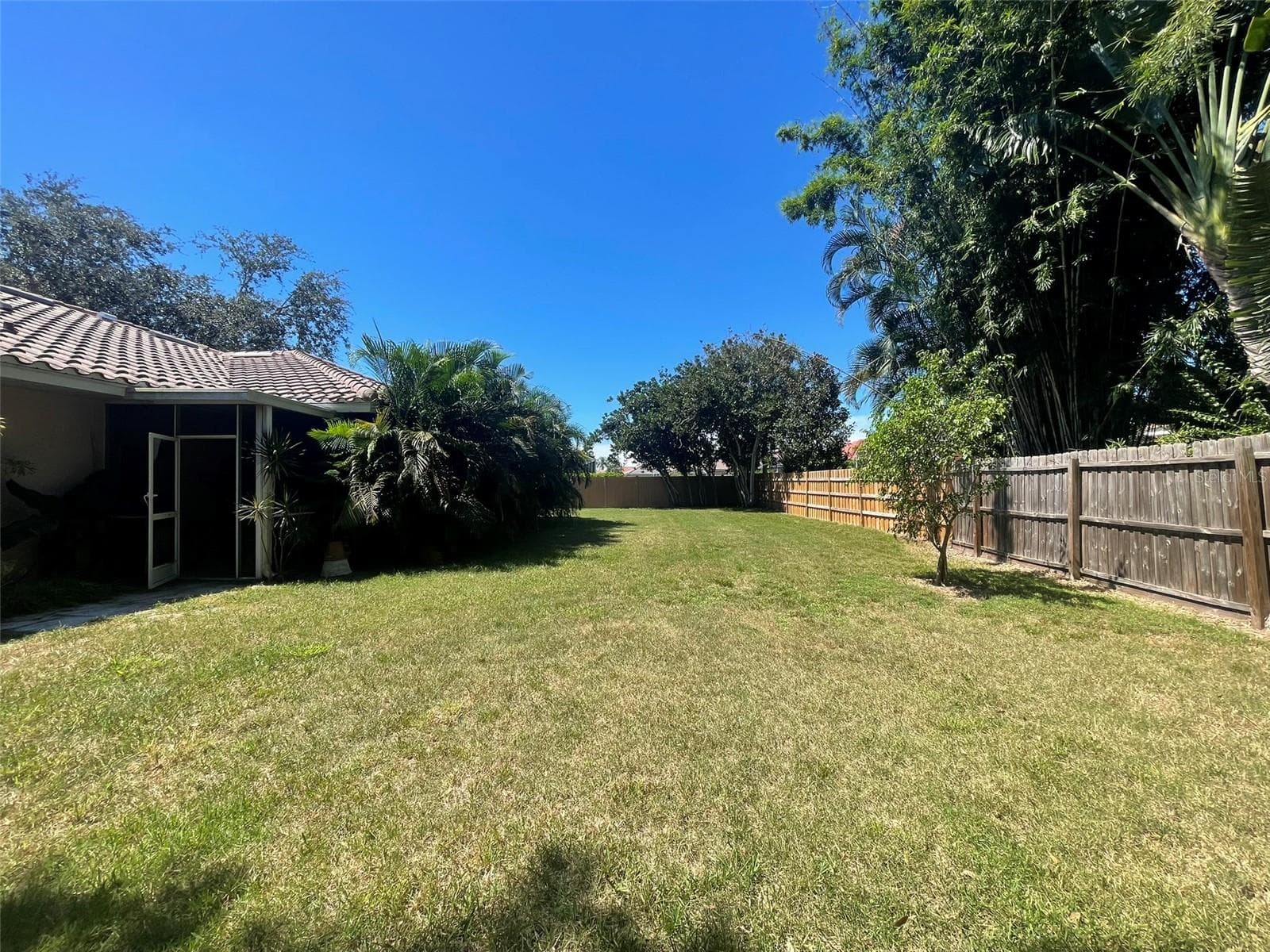 Single Family Residence at THREE OAKS, SARASOTA, photo 34 of 36