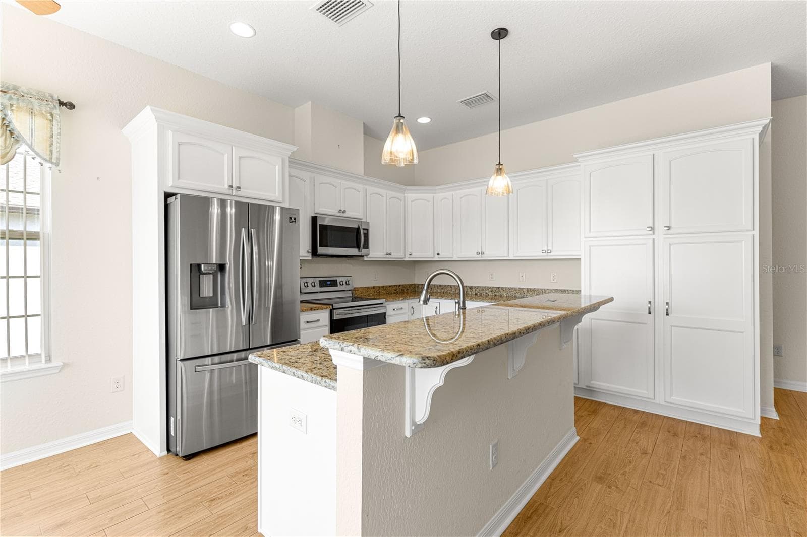 Single Family Residence at 17306 SE 112TH CT RD, SUMMERFIELD, photo 13 of 42