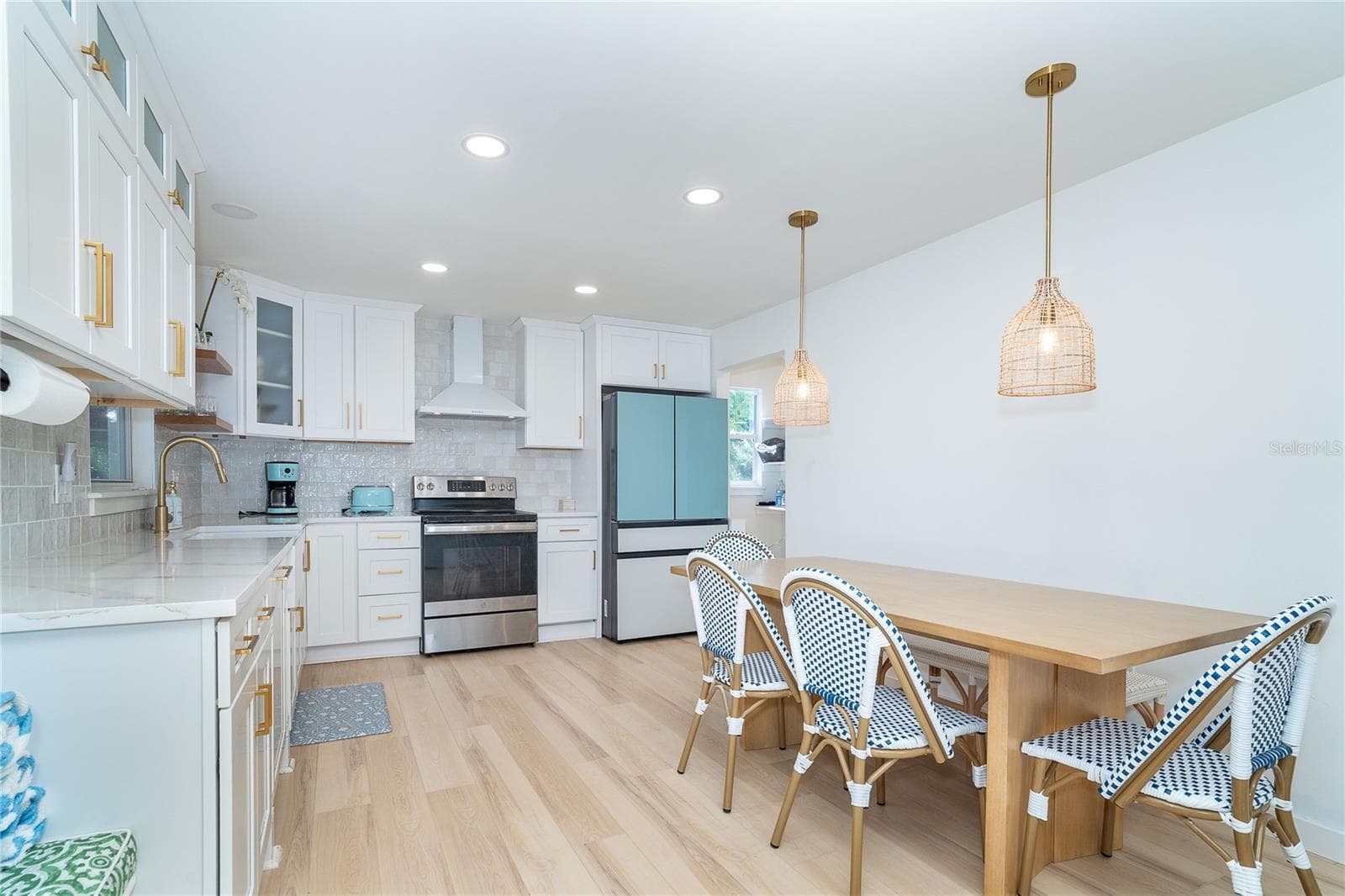 Kitchen. - 260 KETTLE HARBOR DR, PLACIDA
