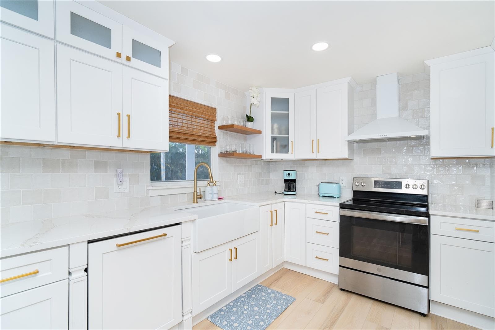 Kitchen. - 260 KETTLE HARBOR DR, PLACIDA