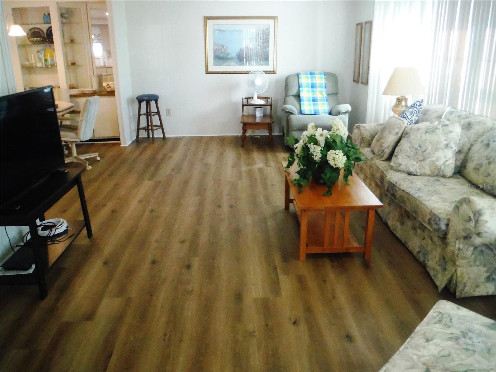 Manufactured Home at 141 FOREST LN #13, SAFETY HARBOR, photo 2 of 36