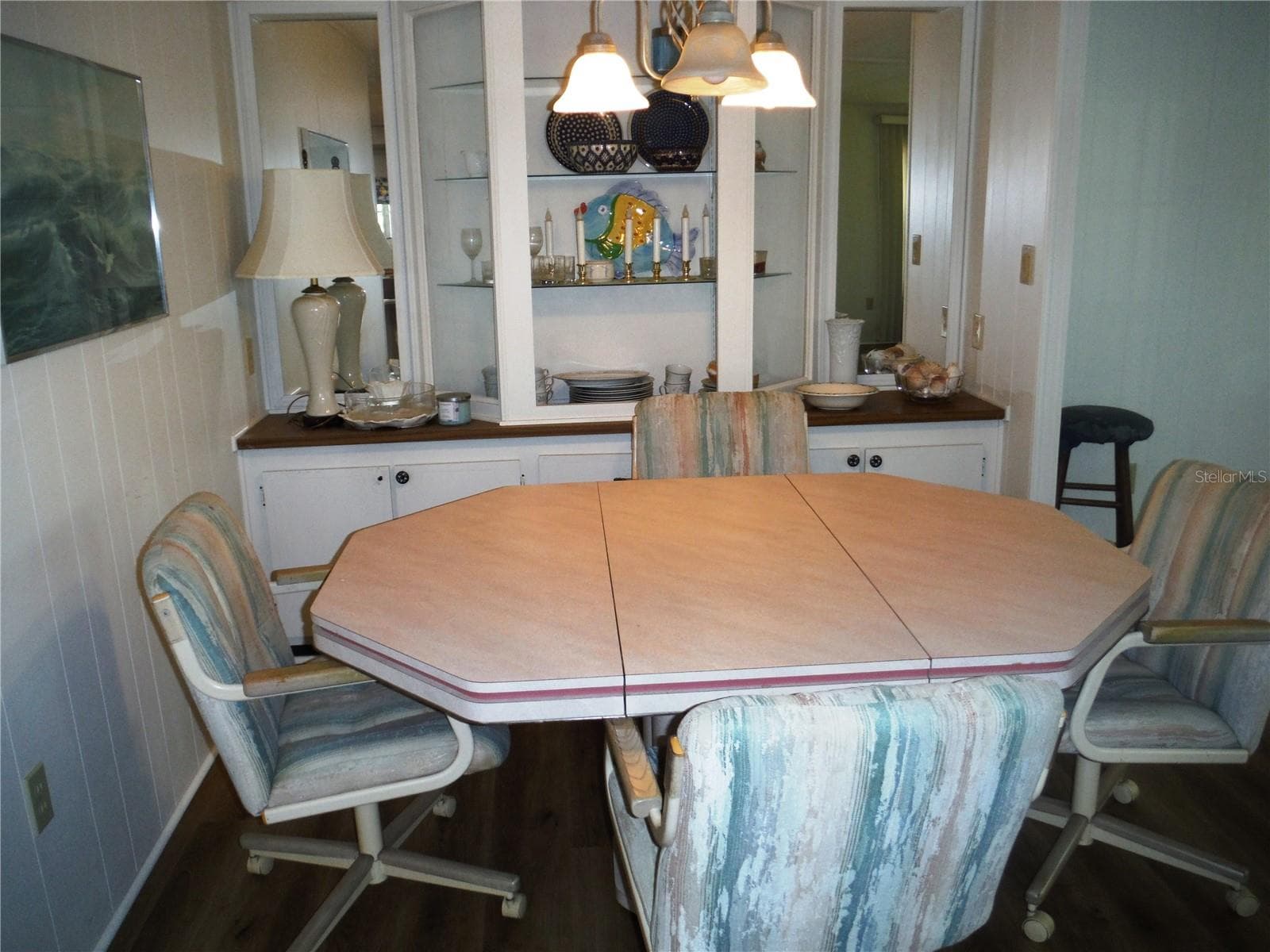 Manufactured Home at 141 FOREST LN #13, SAFETY HARBOR, photo 6 of 36