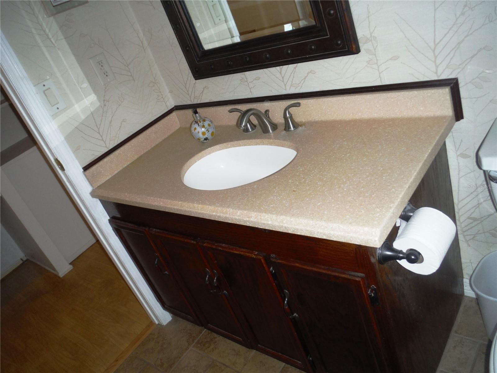 Manufactured Home at 141 FOREST LN #13, SAFETY HARBOR, photo 12 of 36