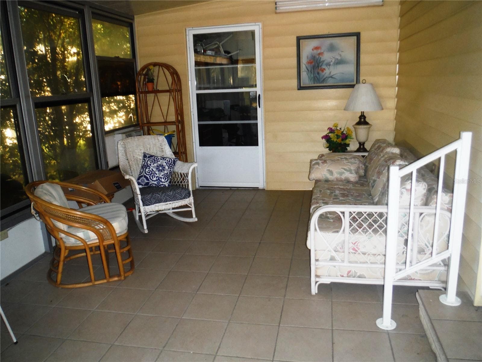 Side Porch - 141 FOREST LN #13, SAFETY HARBOR