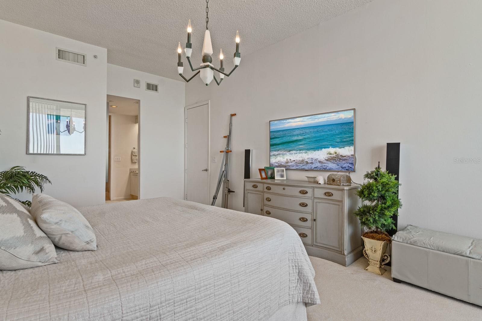 Primary Suite - 1560 GULF BLVD #1507, CLEARWATER BEACH