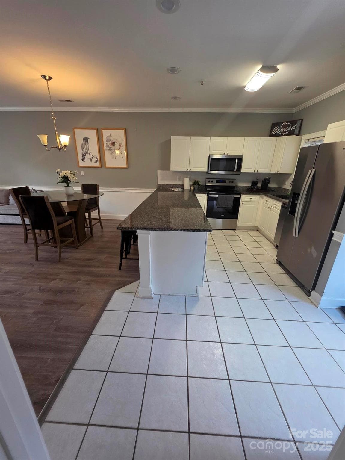 Condominium at 9016 Meadow Vista Drive, Charlotte, photo 2 of 8