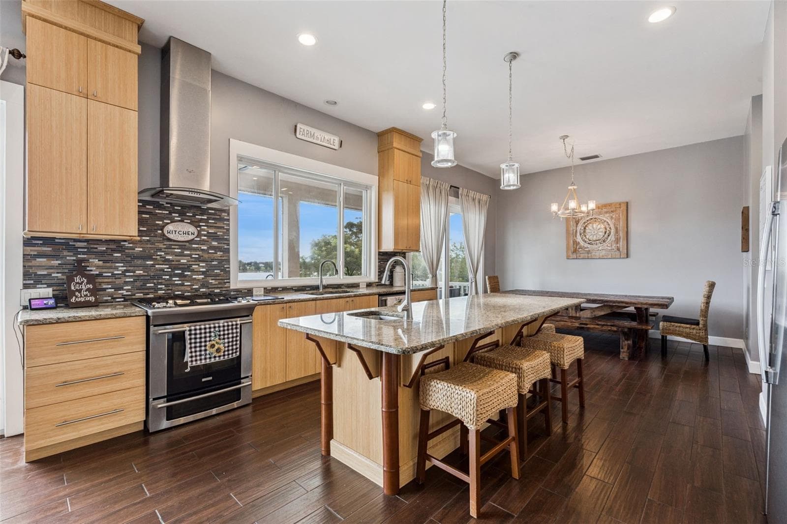 Single Family Residence at 16909 FLORENCE VIEW DR, MONTVERDE, photo 11 of 65