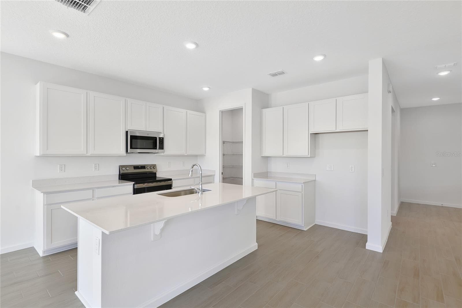Single Family Residence at 6169 SW 64TH ST, OCALA, photo 7 of 25