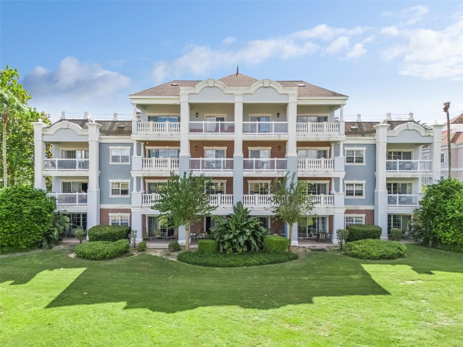 1100 SUNSET VIEW CIR #102