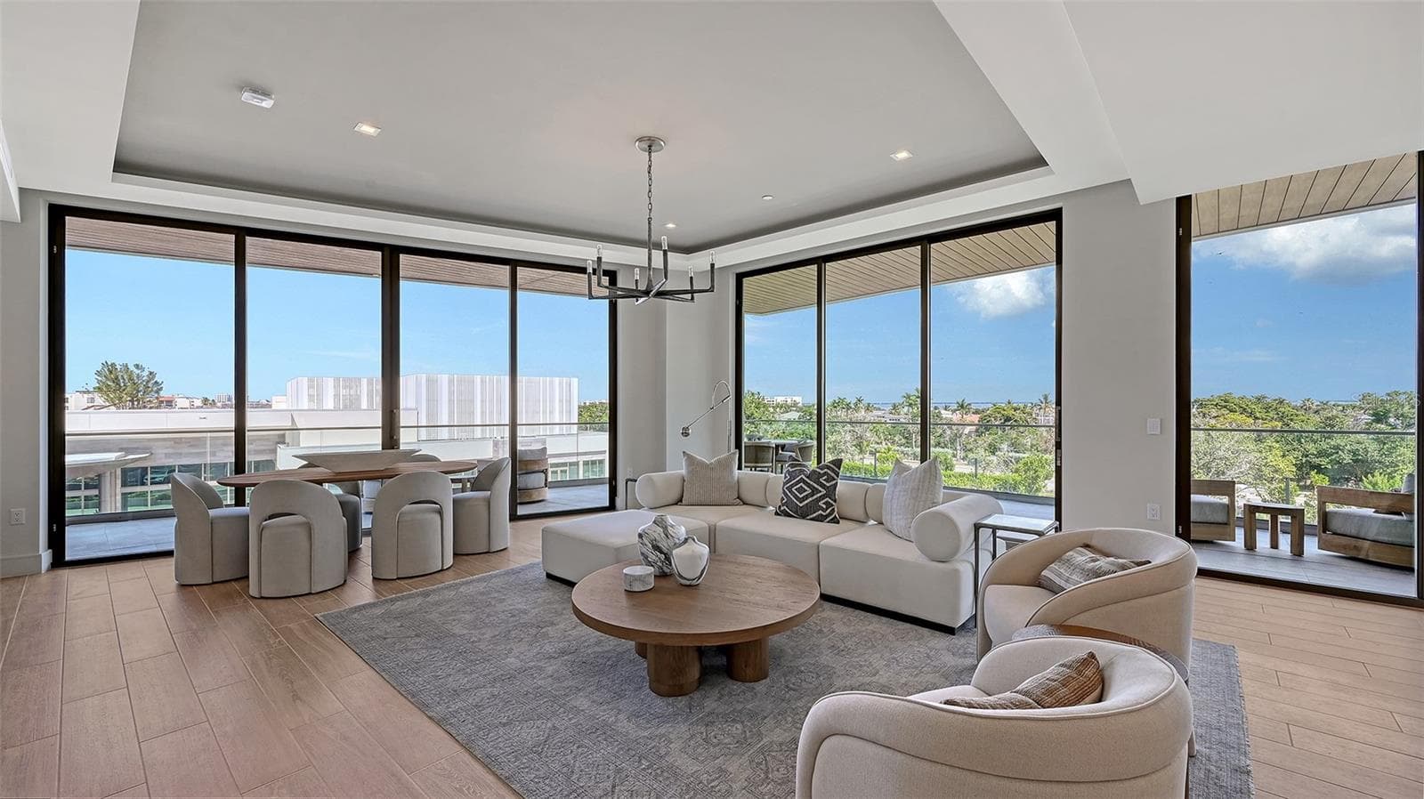 Great Room - 1591 GULF OF MEXICO DR #413, LONGBOAT KEY