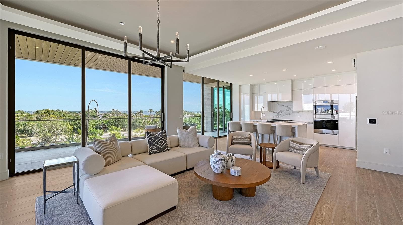 Great Room - 1591 GULF OF MEXICO DR #413, LONGBOAT KEY