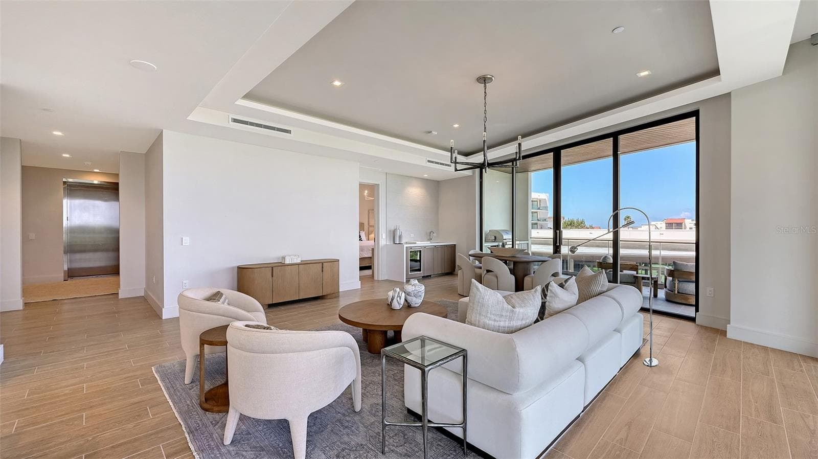 Great Room - 1591 GULF OF MEXICO DR #413, LONGBOAT KEY