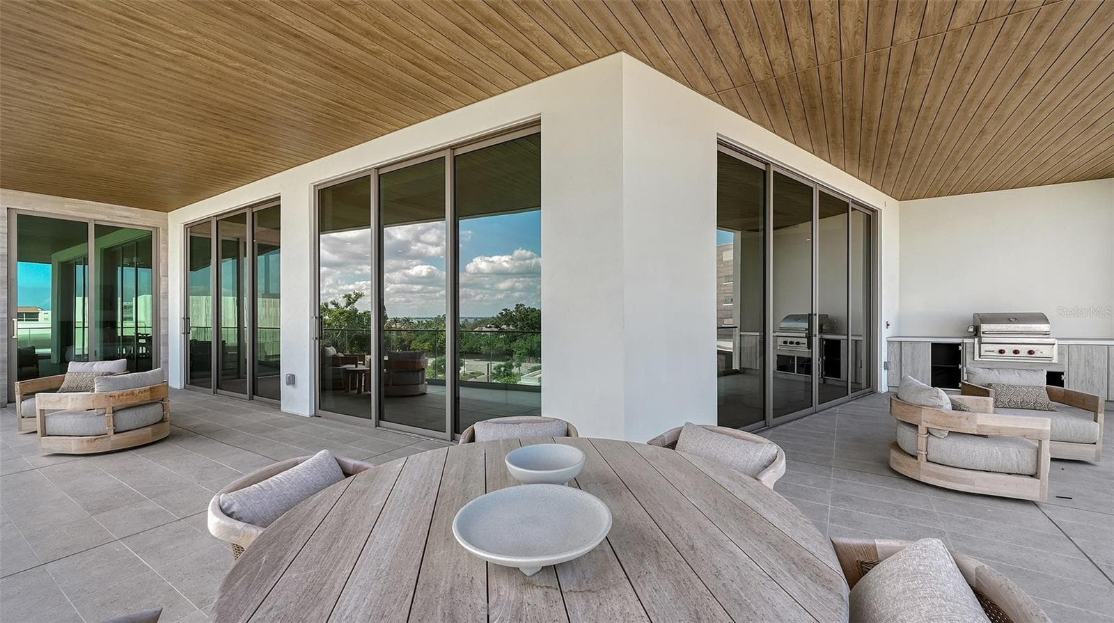 Terrace - 1591 GULF OF MEXICO DR #413, LONGBOAT KEY