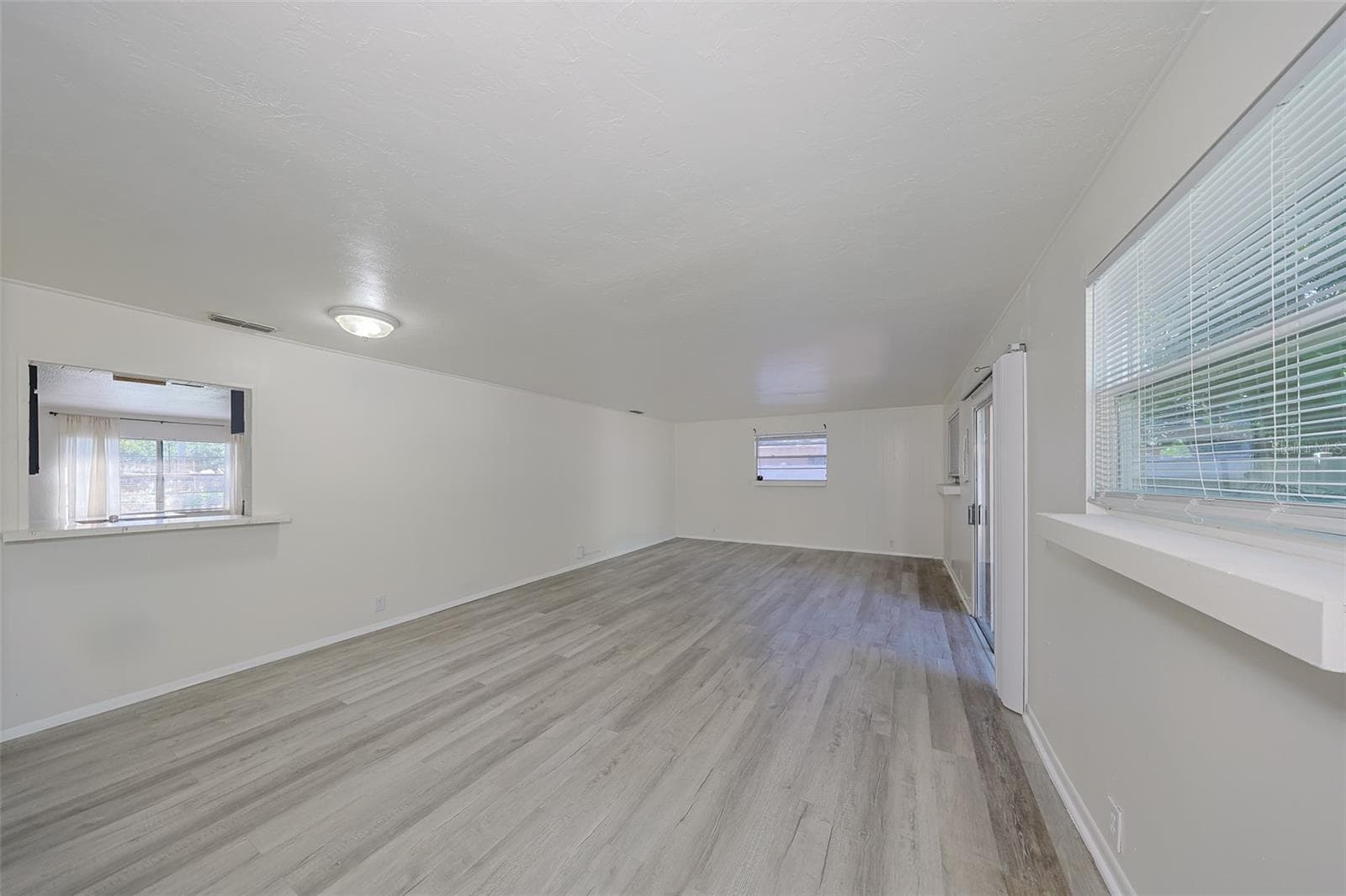 Single Family Residence at 1507 76TH AVE N, ST PETERSBURG, photo 6 of 50