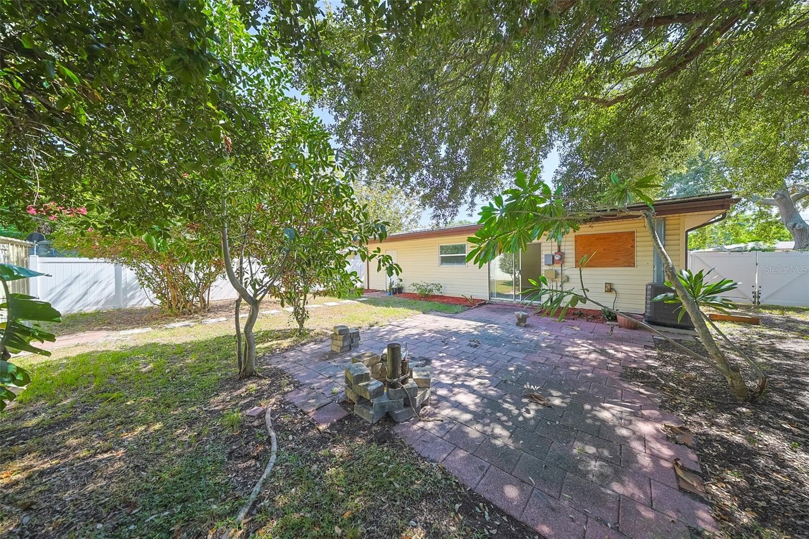 Single Family Residence at 1507 76TH AVE N, ST PETERSBURG, photo 38 of 50