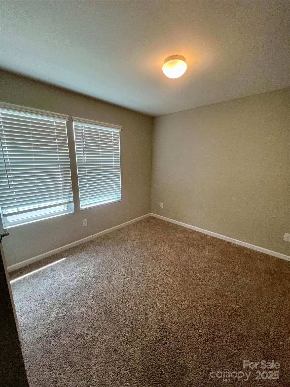 Single Family Residence at 404 Brannon Meadows Drive, York, photo 7 of 12