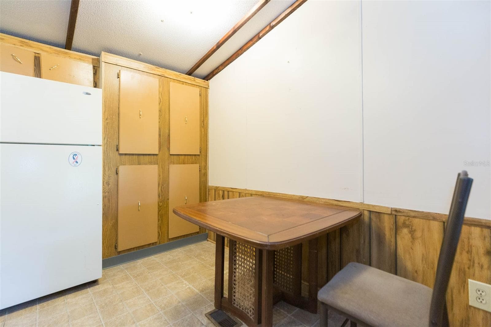 Manufactured Home at 11228 MARLBOROUGH DR, SEFFNER, photo 14 of 44