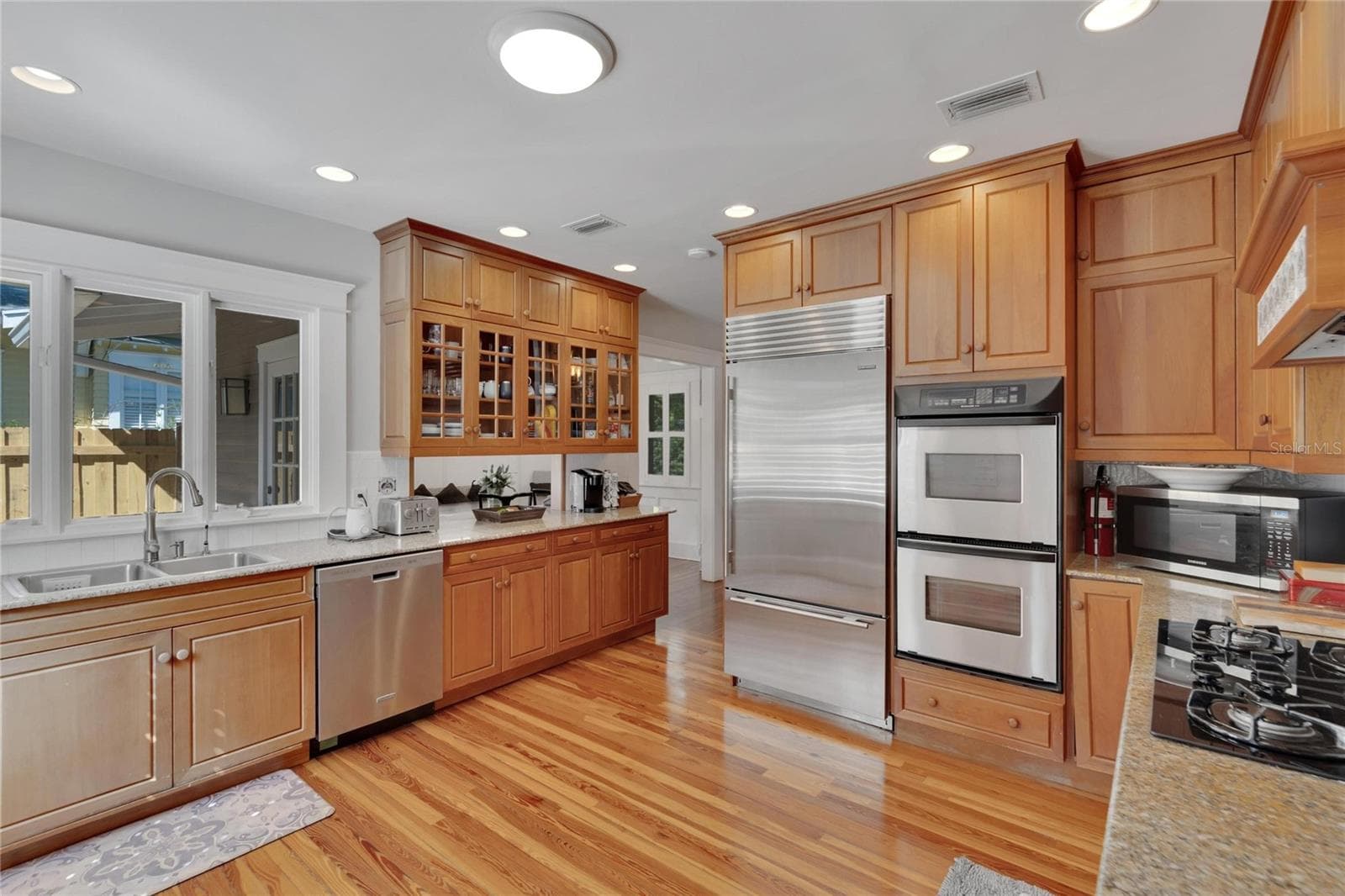 Single Family Residence at 3006 W HARBOR VIEW AVE, TAMPA, photo 13 of 65