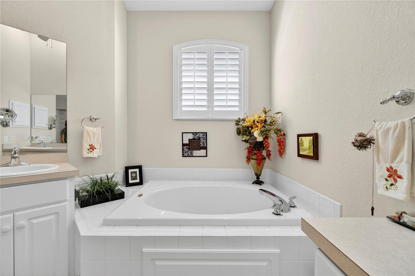 Condominium at 516 GRASSLANDS VILLAGE CIR, LAKELAND, photo 27 of 68