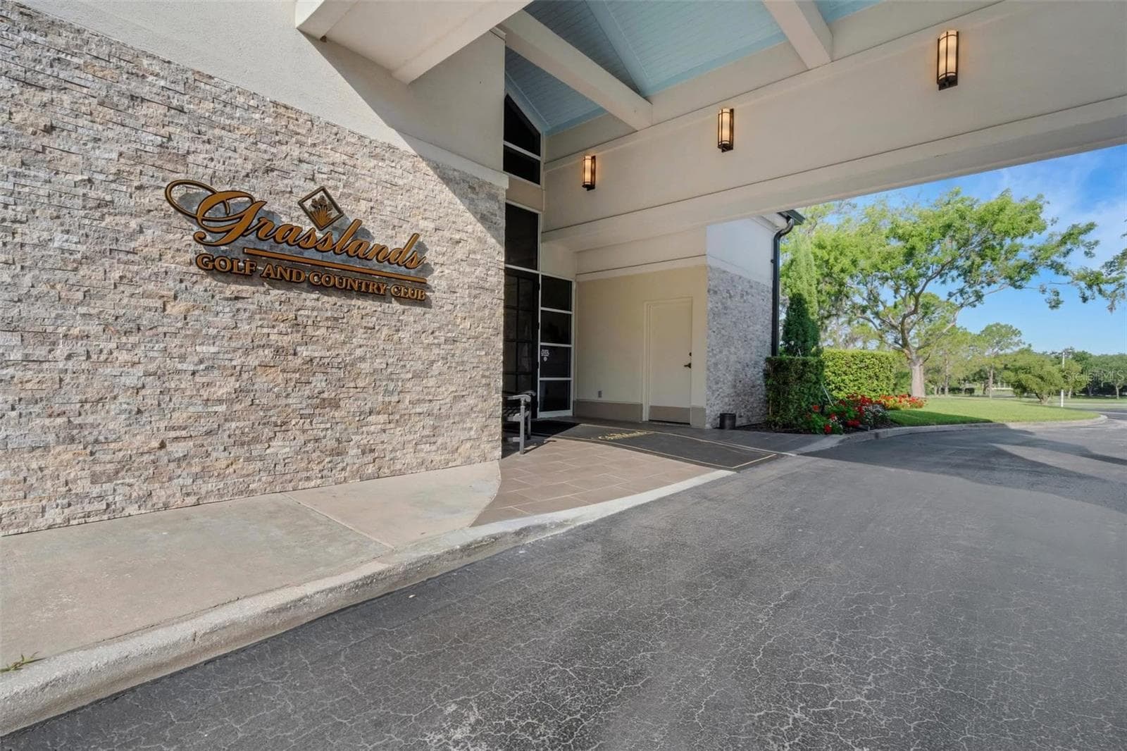 Condominium at 516 GRASSLANDS VILLAGE CIR, LAKELAND, photo 59 of 68