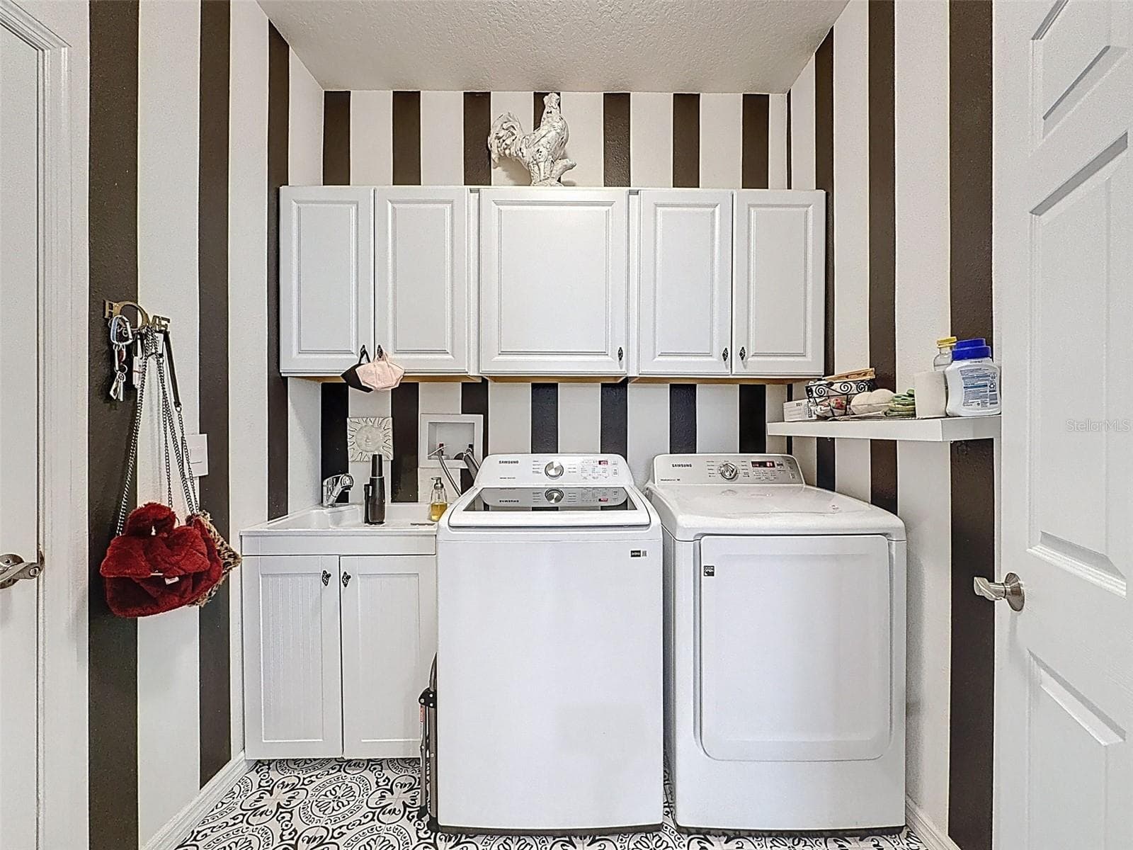 Laundry room - 2539 SILVERBACK CT, PALM HARBOR