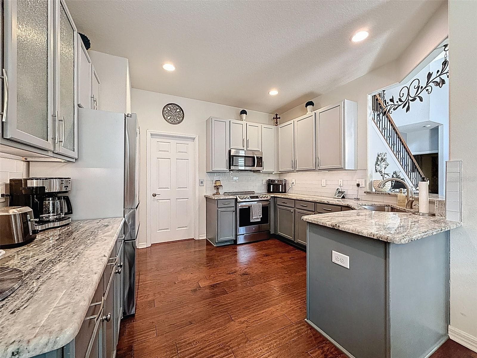 Kitchen - 2539 SILVERBACK CT, PALM HARBOR