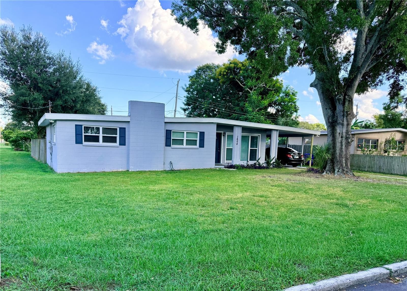 1604 CRYSTAL CT E