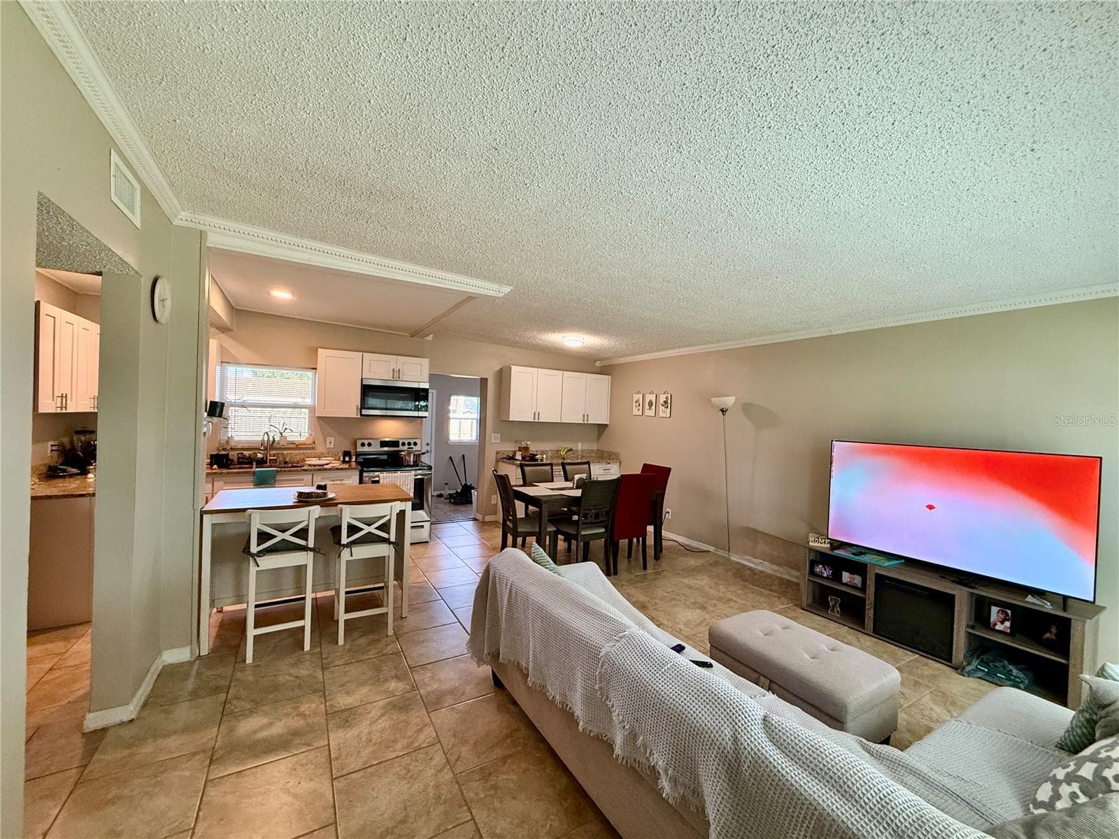 Single Family Residence at 1604 CRYSTAL CT E, LAKELAND, photo 4 of 33