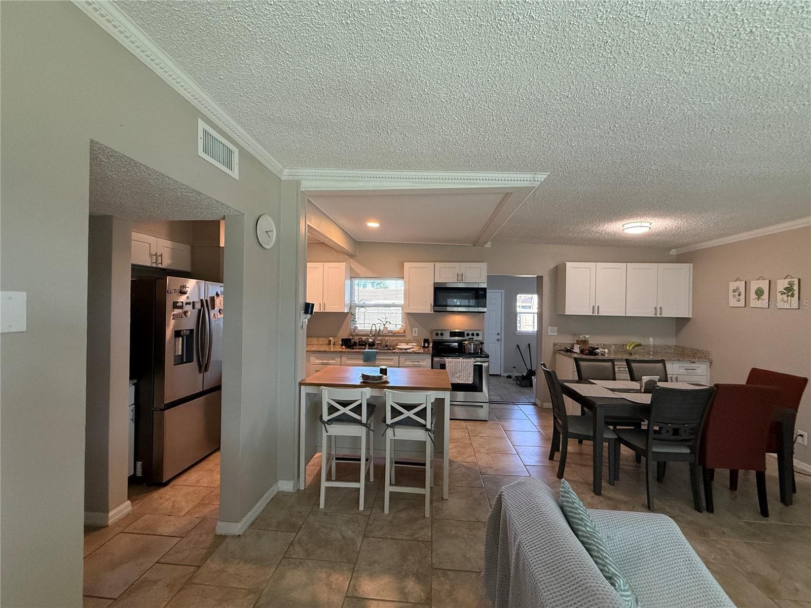 Single Family Residence at 1604 CRYSTAL CT E, LAKELAND, photo 5 of 33