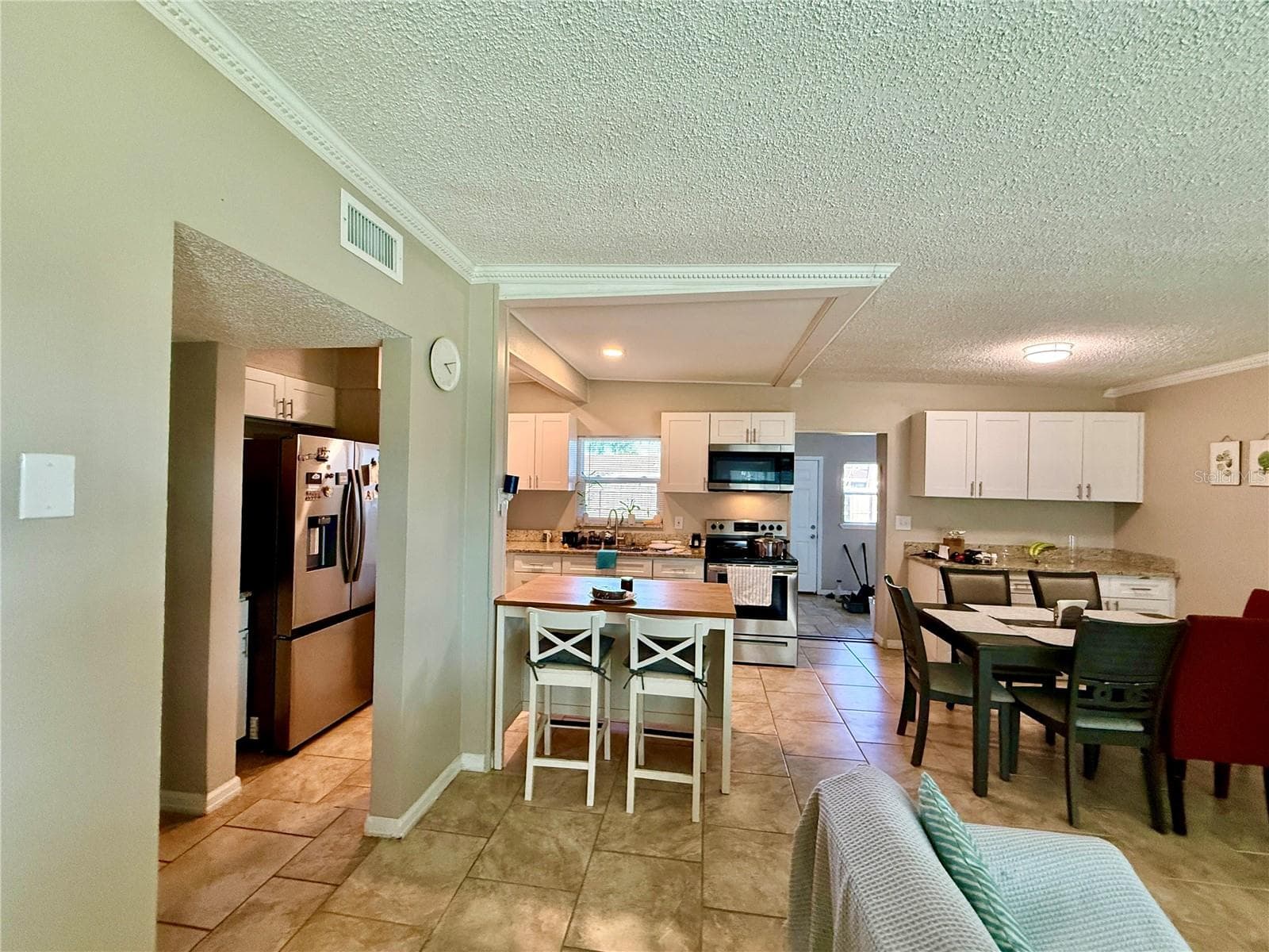 Single Family Residence at 1604 CRYSTAL CT E, LAKELAND, photo 8 of 33