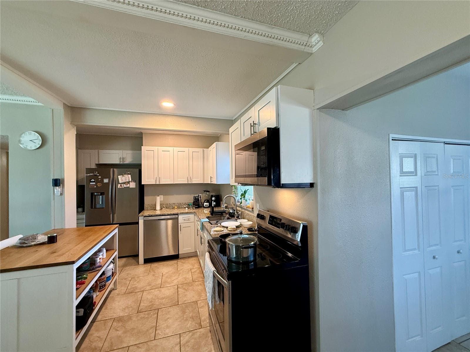 Single Family Residence at 1604 CRYSTAL CT E, LAKELAND, photo 9 of 33