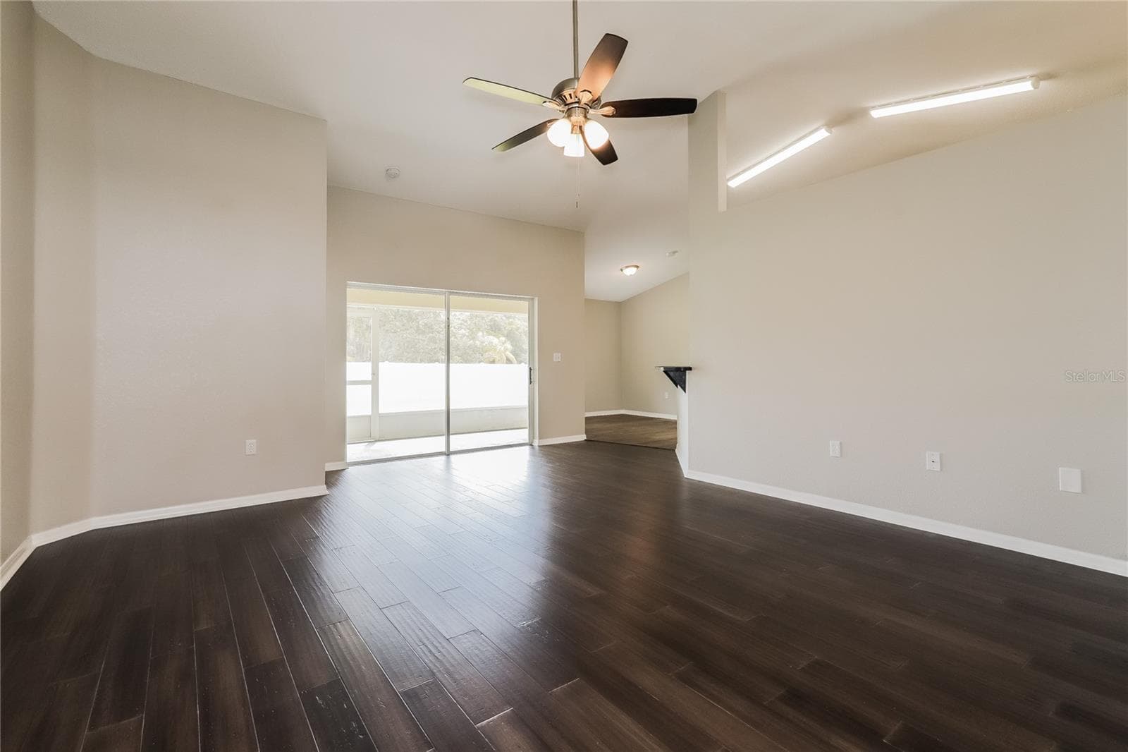 Single Family Residence at 3407 IMPERIAL MANOR WAY, MULBERRY, photo 3 of 15