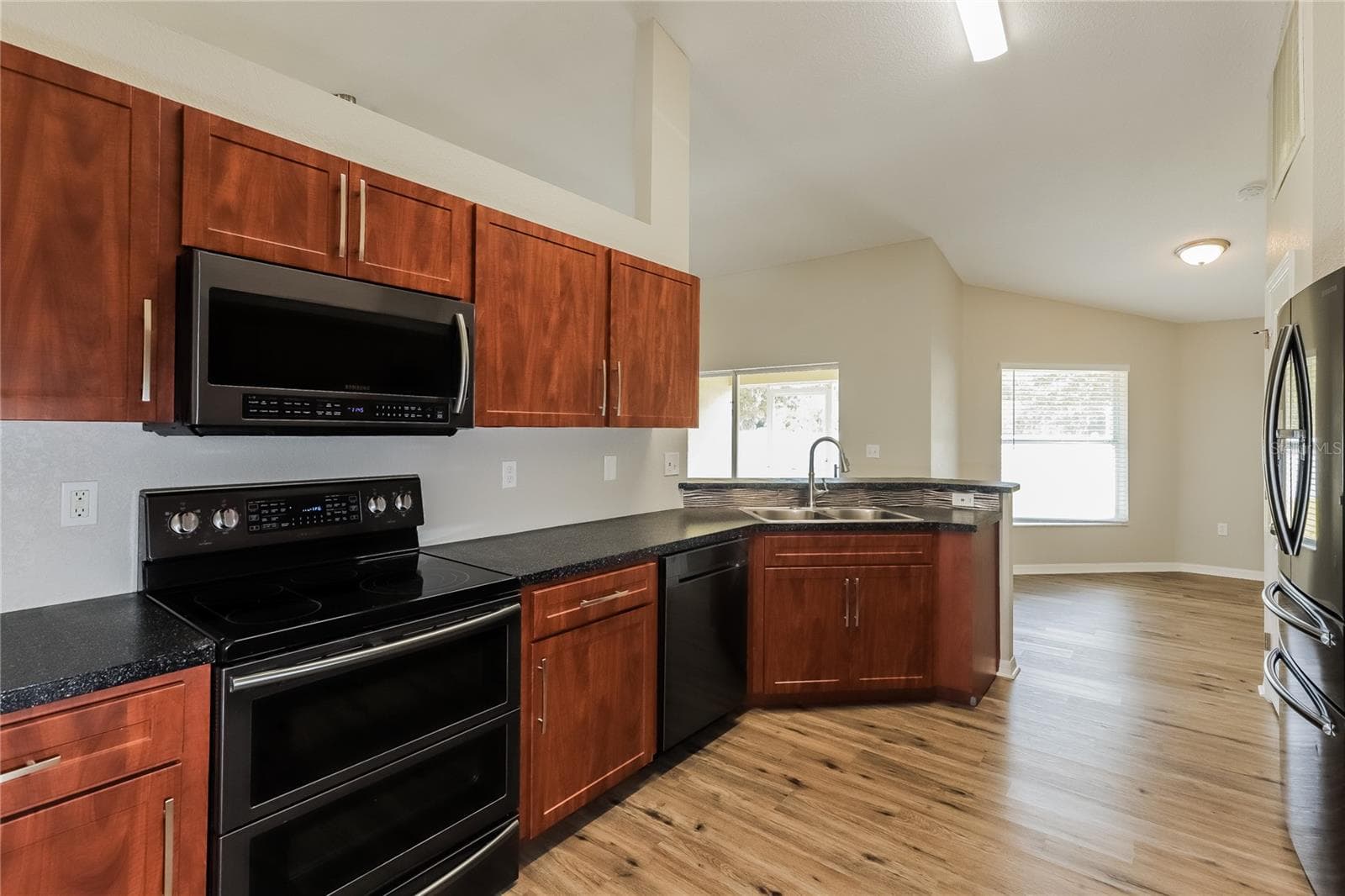 Single Family Residence at 3407 IMPERIAL MANOR WAY, MULBERRY, photo 4 of 15