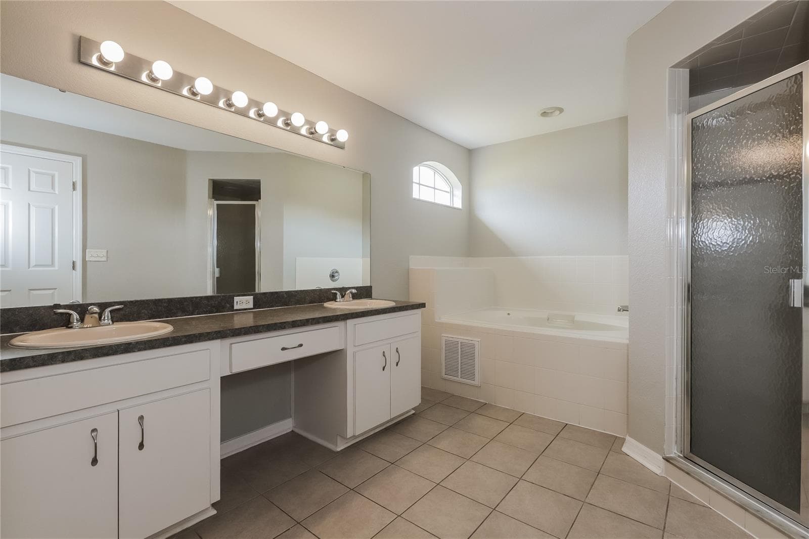 Single Family Residence at 3407 IMPERIAL MANOR WAY, MULBERRY, photo 12 of 15