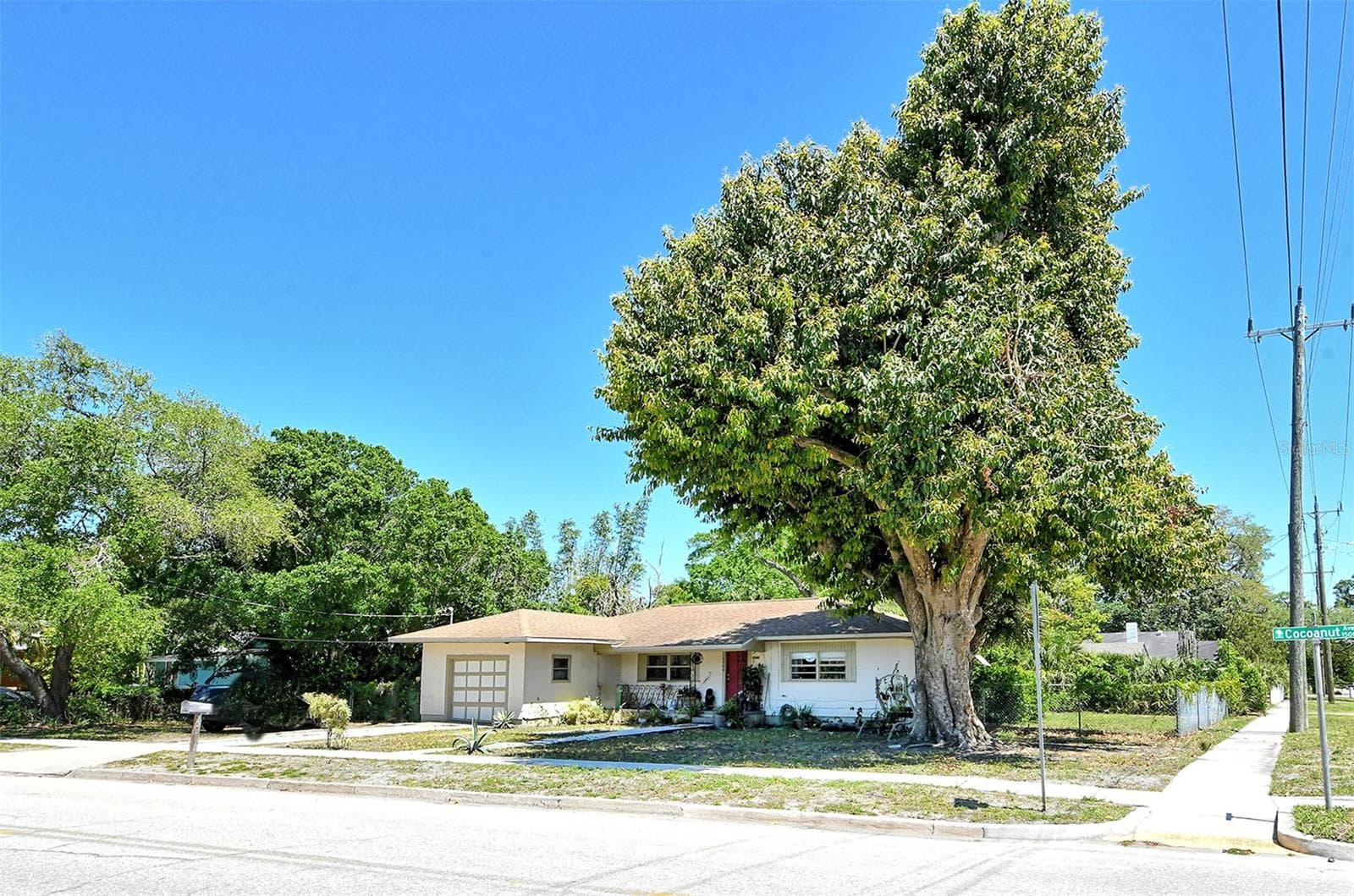 Single Family Residence at 1504 COCOANUT AVE, SARASOTA, photo 4 of 14