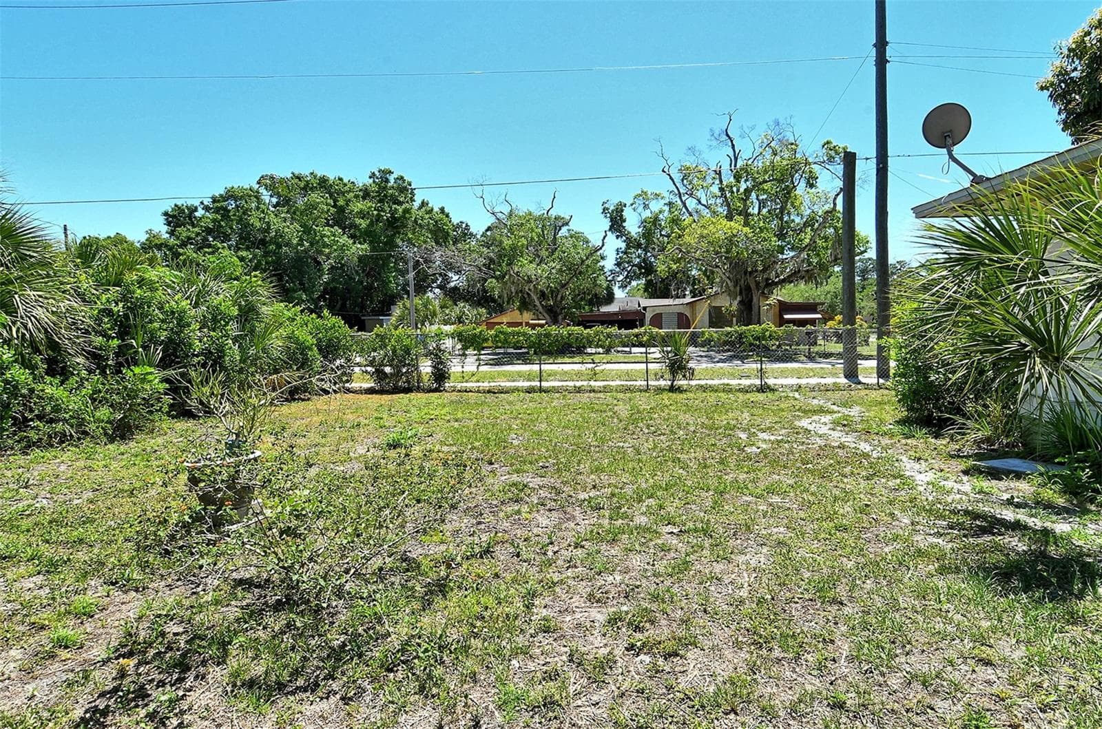 Single Family Residence at 1504 COCOANUT AVE, SARASOTA, photo 7 of 14