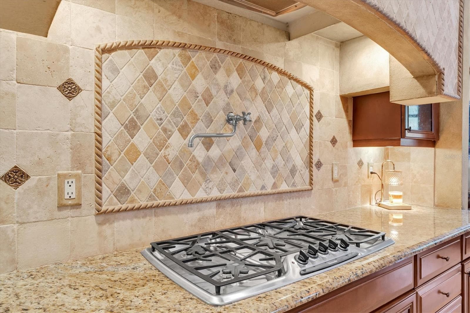 Gas Stove/Pot Filler - 2861 ROEHAMPTON CLOSE, TARPON SPRINGS