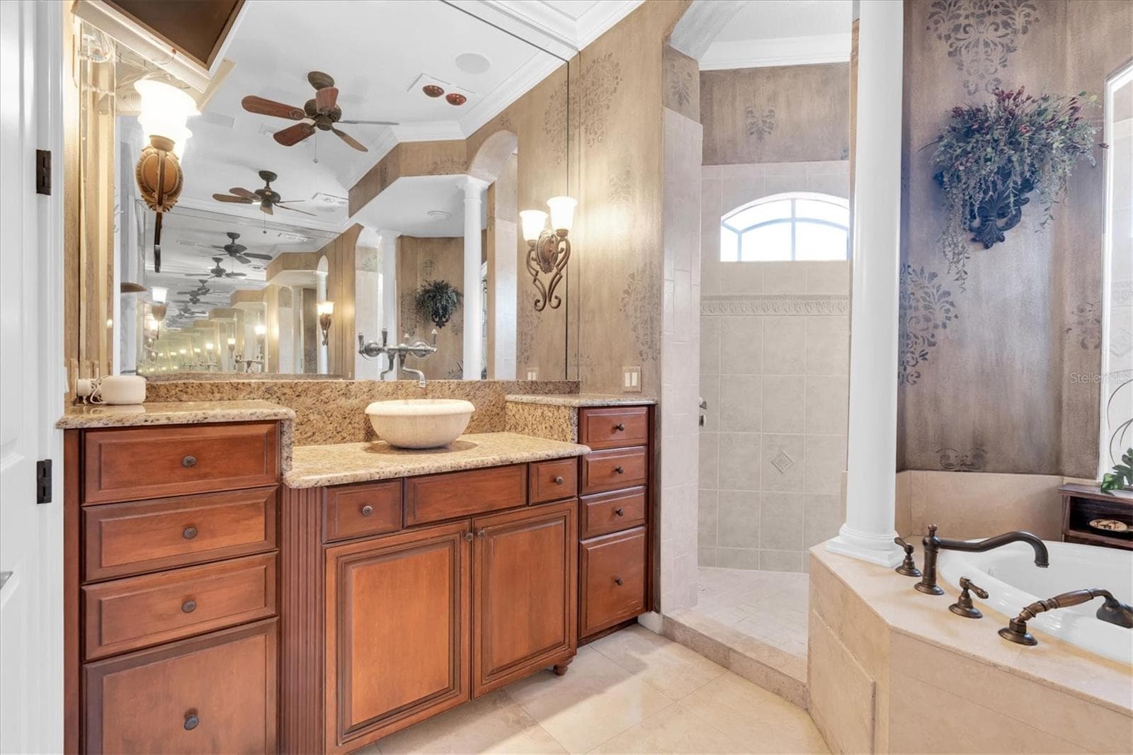 Primary Suite Bathroom - 2861 ROEHAMPTON CLOSE, TARPON SPRINGS