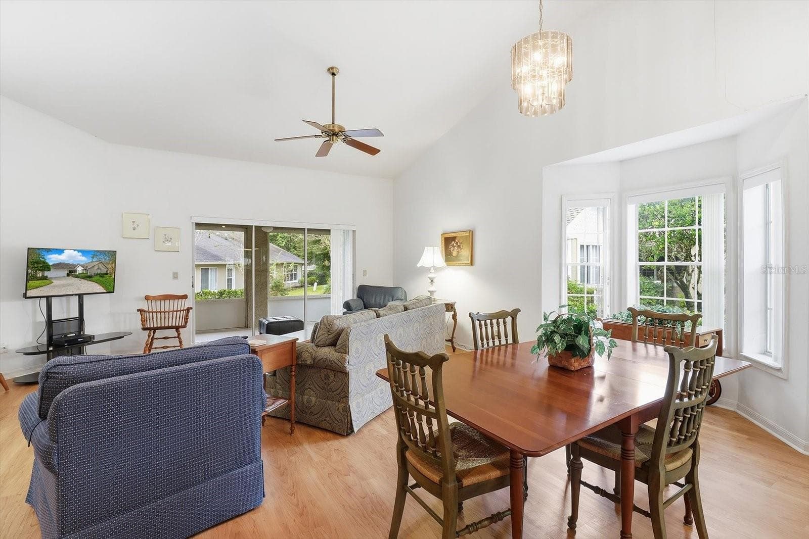 Single Family Residence at 1690 N FOXBORO LOOP, CRYSTAL RIVER, photo 11 of 61