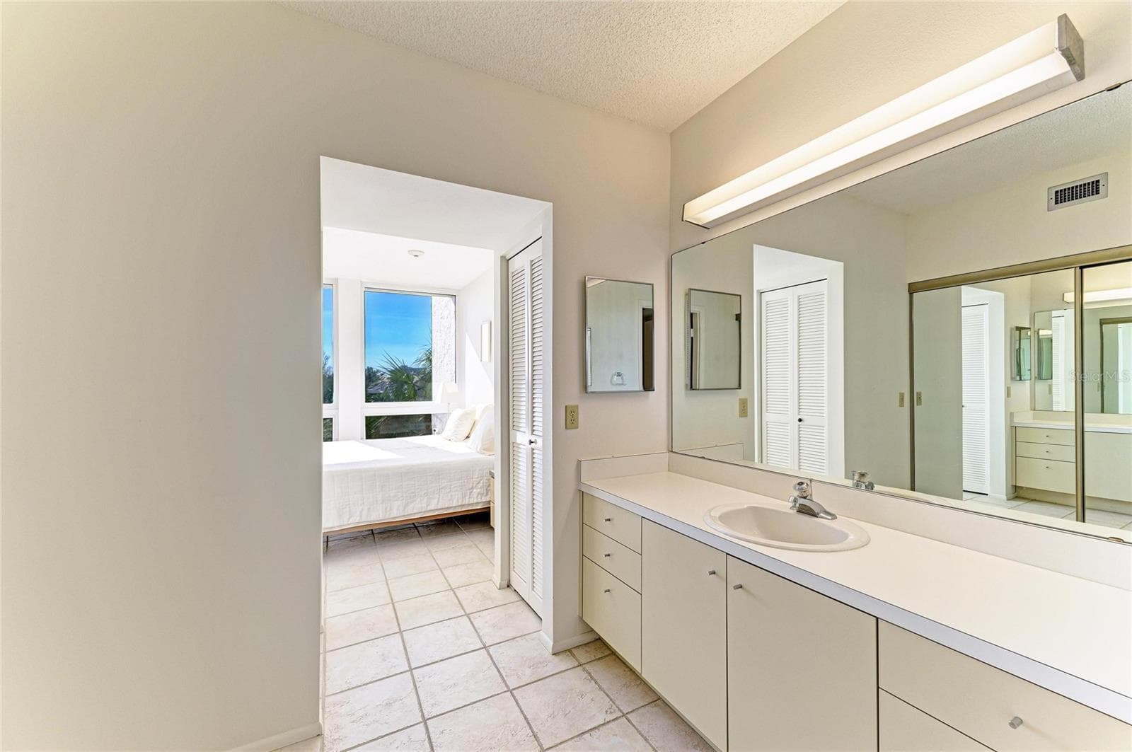 Condominium at 1065 GULF OF MEXICO DR #201, LONGBOAT KEY, photo 27 of 77