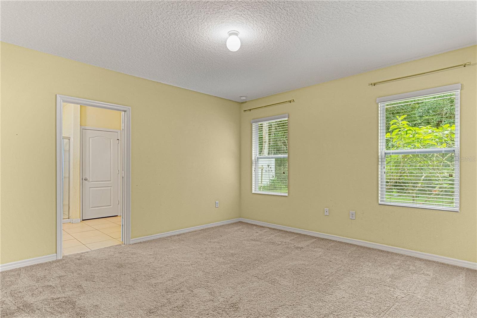 Single Family Residence at 118 FISHERMANS COVE DR, EDGEWATER, photo 11 of 20